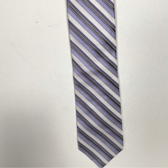 Calvin Klein Multi Color Men 100% Silk Stripes Tie. Light Purple White Green - Picture 4 of 7